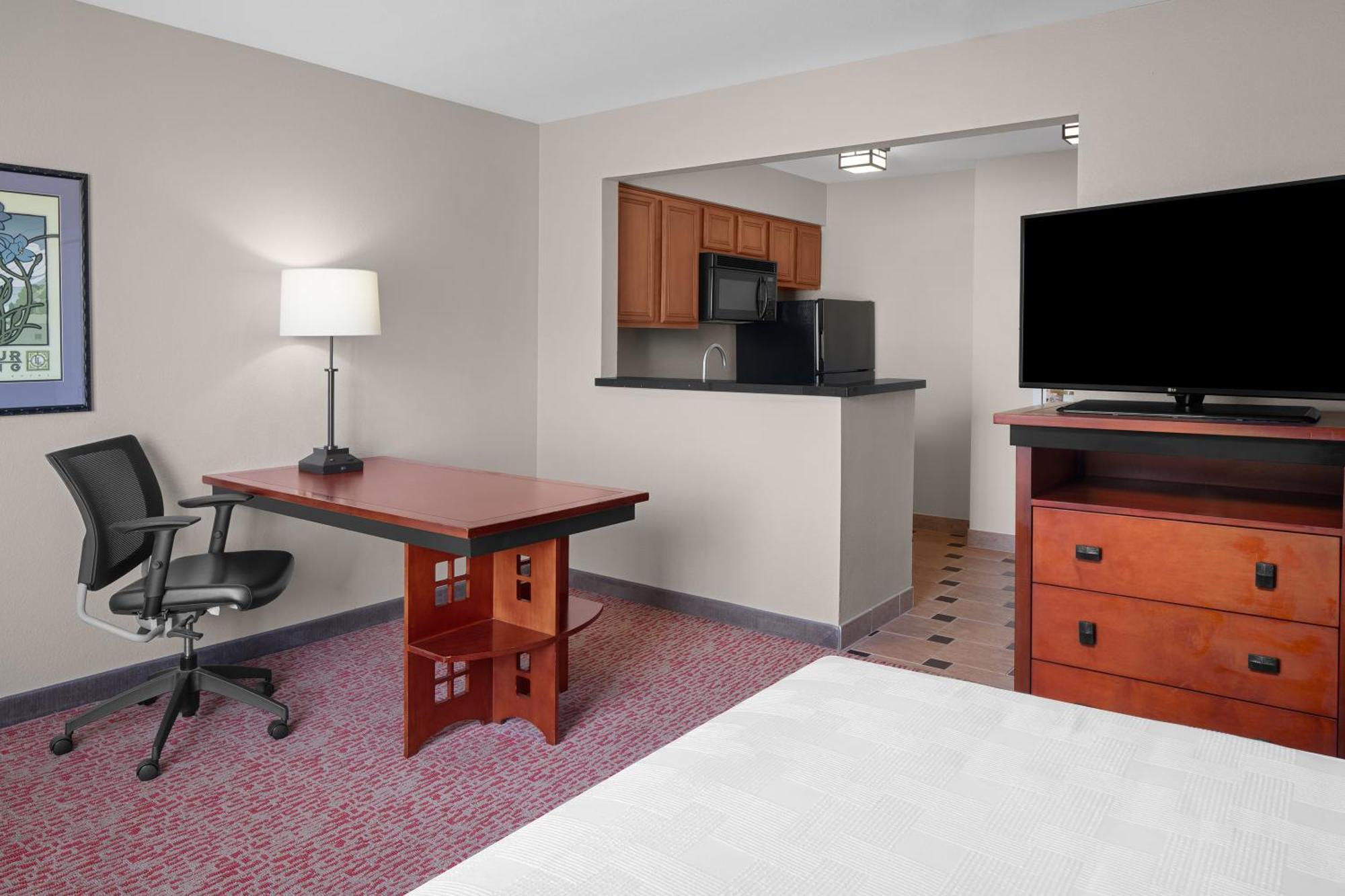 Larkspur Landing Extended Hotel 3*