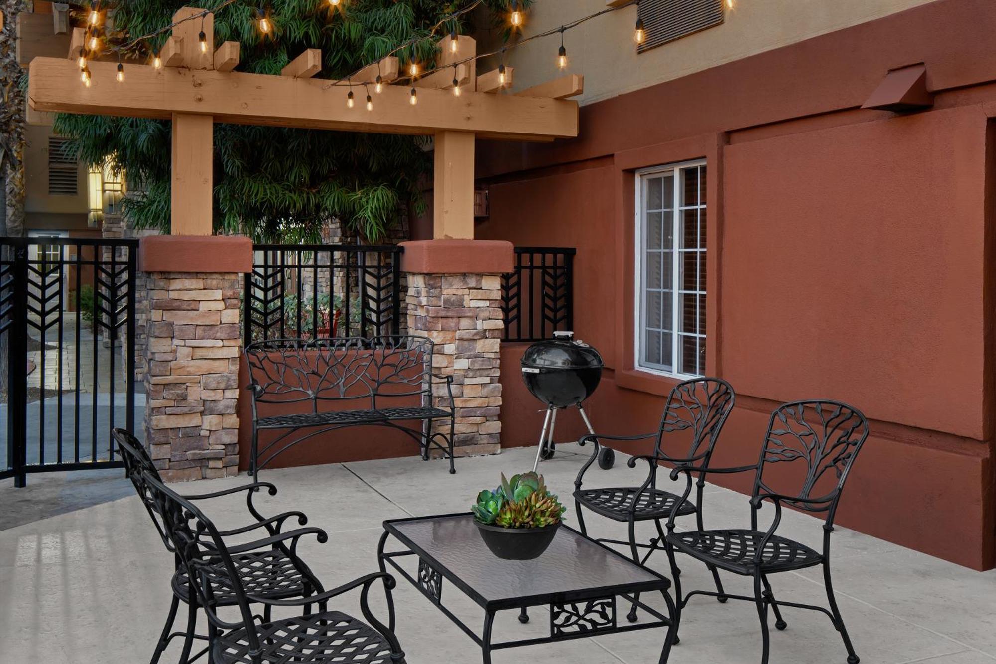 Larkspur Landing Extended Folsom