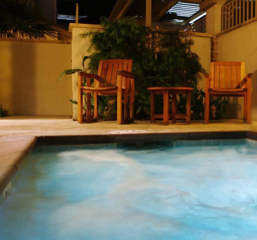 Larkspur Landing Extended